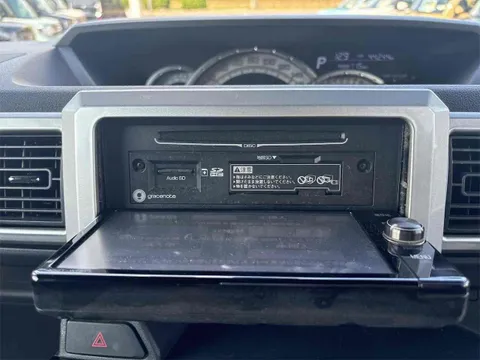 Toyota Pixis Mega