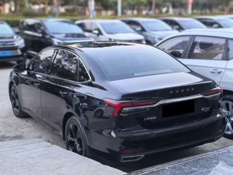 Roewe i6