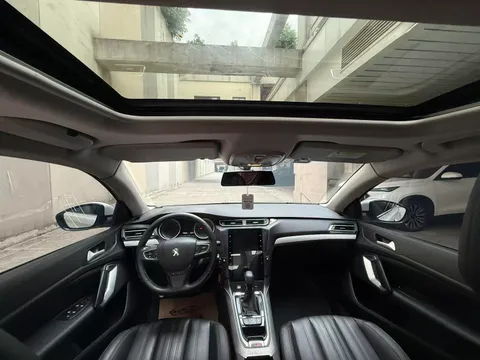 Peugeot 408