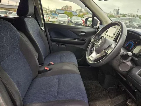 Mitsubishi eK X