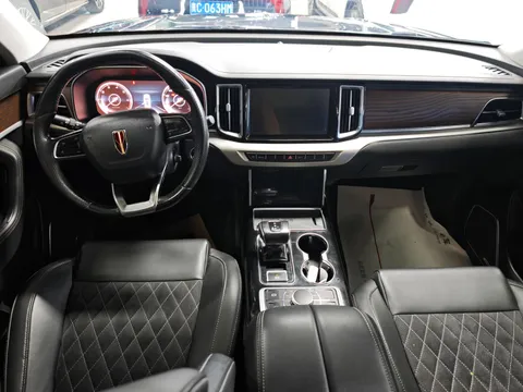 Hongqi HS7