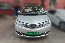 BYD M6