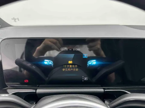 Mercedes-Benz Mercedes-Benz GLA