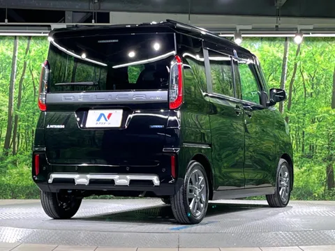Mitsubishi Delica Mini