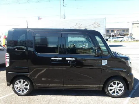 Toyota Pixis Mega