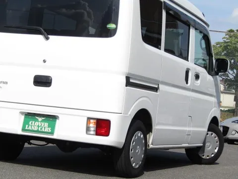 Mitsubishi Minicab Van
