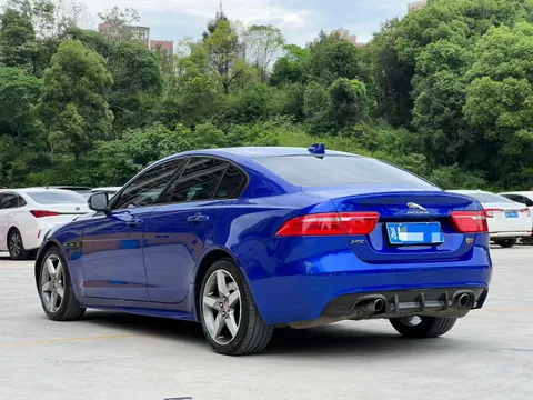 Jaguar XE