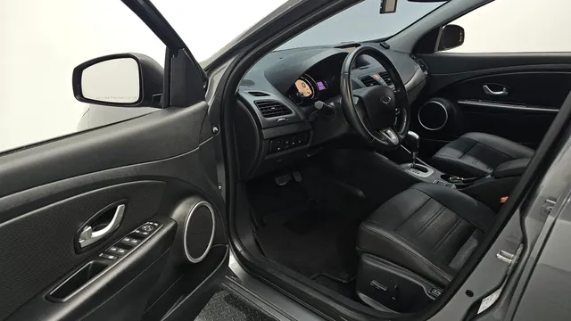 Renault SM3