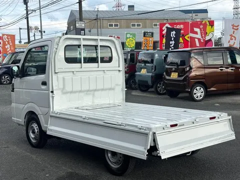 Nissan Clipper Truck