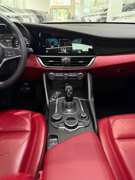 Alfa Romeo Giulia