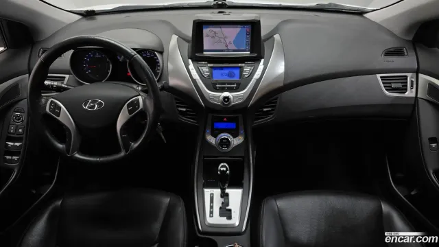 Hyundai Elantra (Avante)