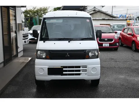Mitsubishi Minicab Van