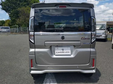 Suzuki Spacia Custom