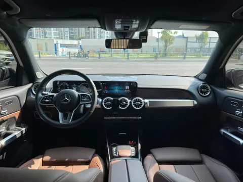 Mercedes-Benz Mercedes-Benz GLB