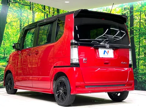 Honda N-BOX Custom
