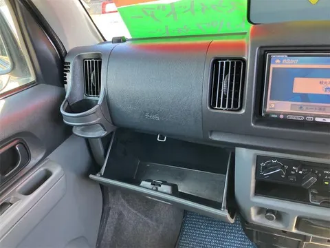 Mitsubishi Minicab Van
