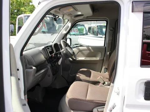 Nissan Clipper