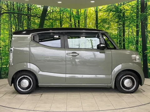 Honda N-BOX Slash