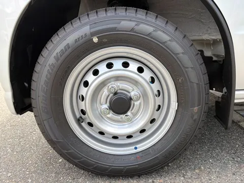 Mitsubishi Minicab Van