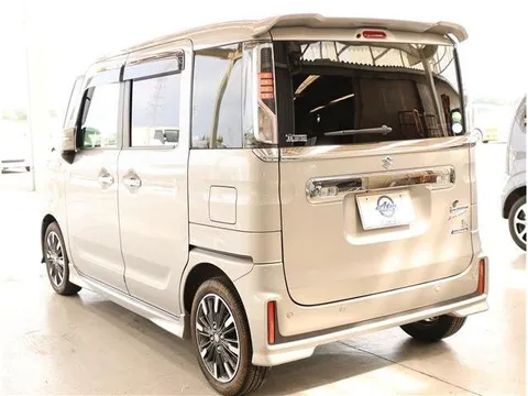 Suzuki Spacia Custom