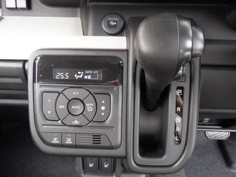 Suzuki Spacia