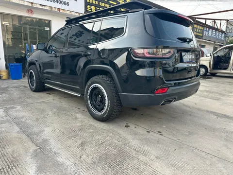 Jeep Grand Commander