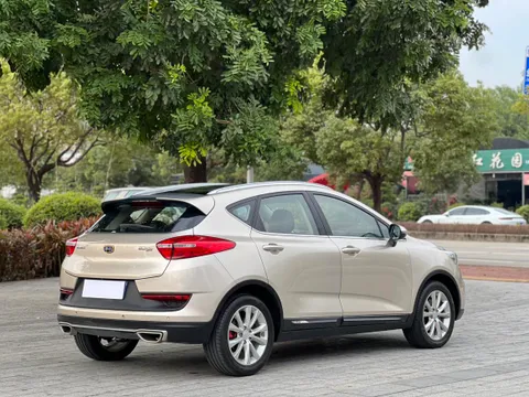 Geely Emgrand GS