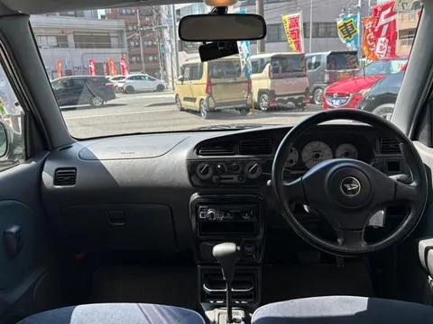 Daihatsu Mira Gino