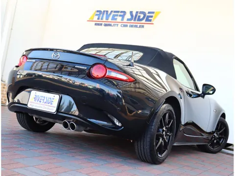 Mazda MX-5 (Roadster)