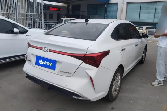 Hyundai Verna