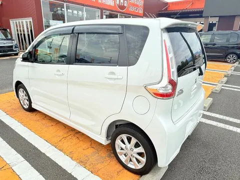 Mitsubishi eK Custom