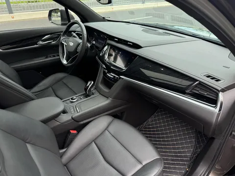 Cadillac XT6