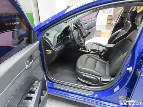 Hyundai Elantra (Avante)