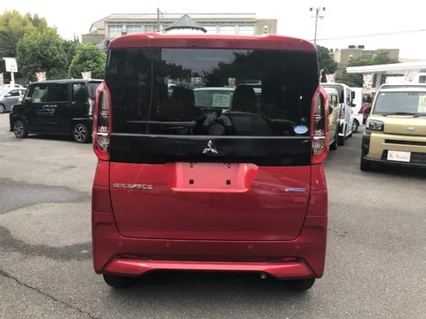 Mitsubishi eK Space