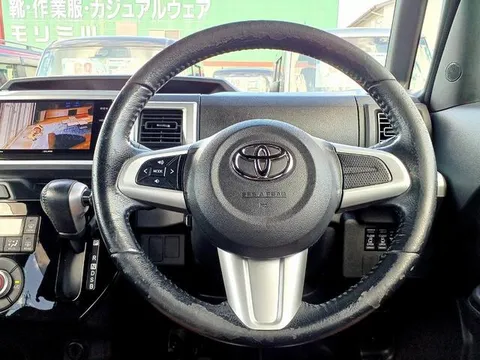 Toyota Pixis Mega