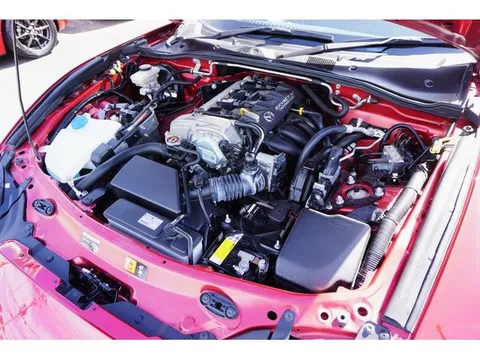 Mazda MX-5 (Roadster)