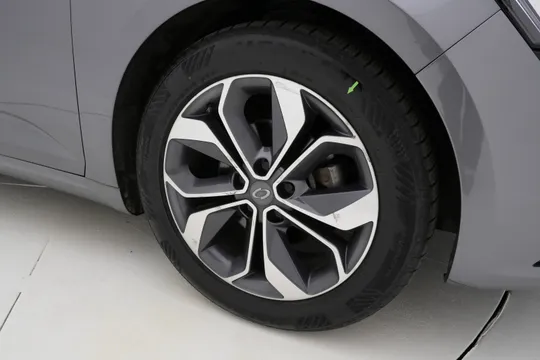 Renault Talisman (SM6)