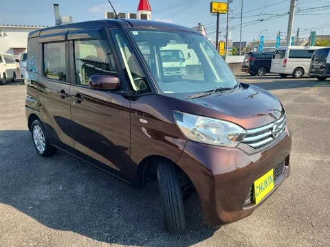Nissan Dayz Roox