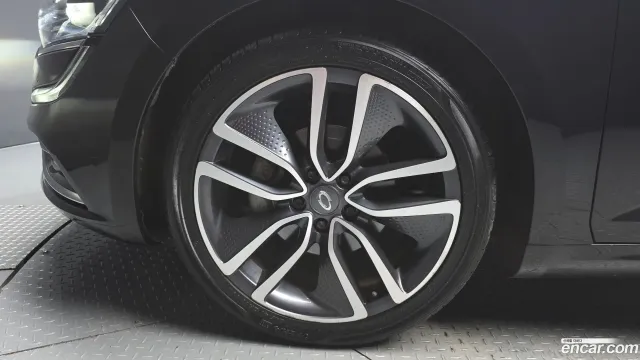 Renault Talisman (SM6)