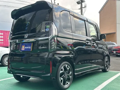Honda N-BOX Custom