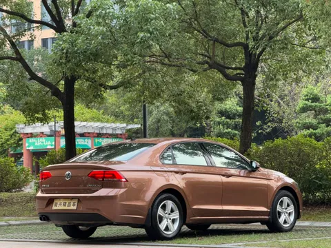 Volkswagen Lamando