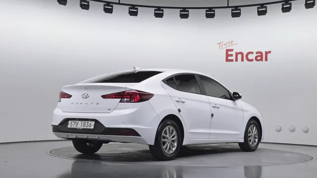 Hyundai Elantra (Avante)