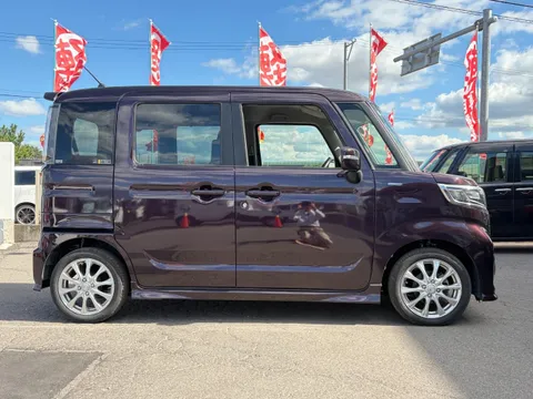 Suzuki Spacia Custom
