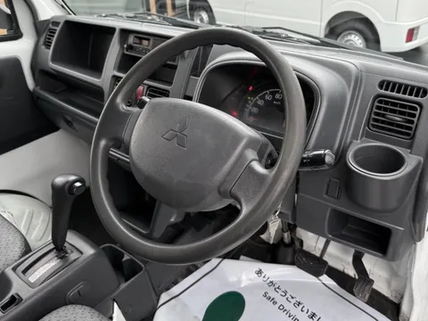 Mitsubishi Minicab Truck