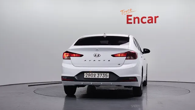 Hyundai Elantra (Avante)
