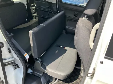 Suzuki Spacia Base