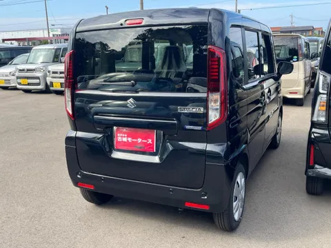Suzuki Spacia