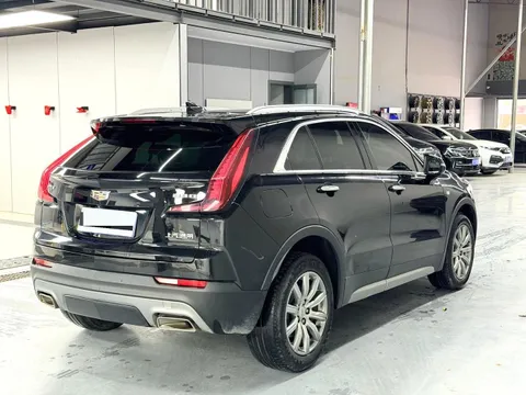 Cadillac XT4