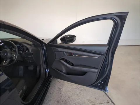 Mazda MAZDA3 Fastback