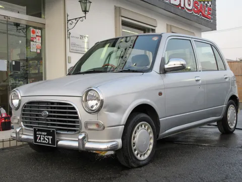 Daihatsu Mira Gino